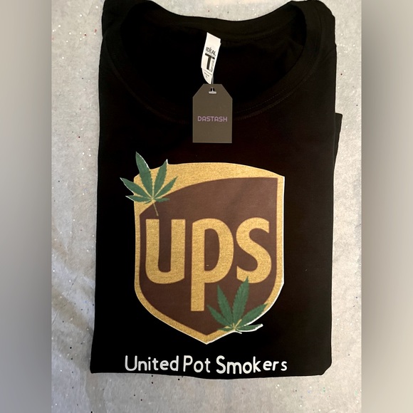 UNITED POT SMOKERS 420 STONER POTLEAF SEX SMOKING TSHIRT - Picture 3 of 3